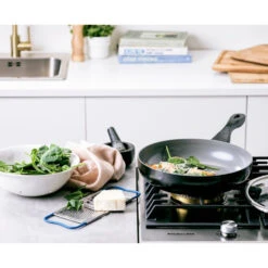 BK Easy Basic Ceramic Koekenpan Ø30 Cm 7 BK Easy Basic Ceramic Koekenpan Ø30 Cm -Keukenartikelen Verkoop 102 5867 4 1