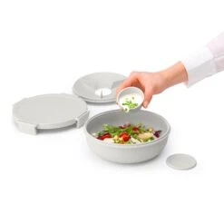 Brabantia Make En Take Salade Lunchkom 1,3 Liter Lichtgrijs -Keukenartikelen Verkoop 102 6368 3 1